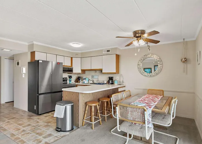 Holiday home Salty Sands 40402 Steps To Ocean & Dining *