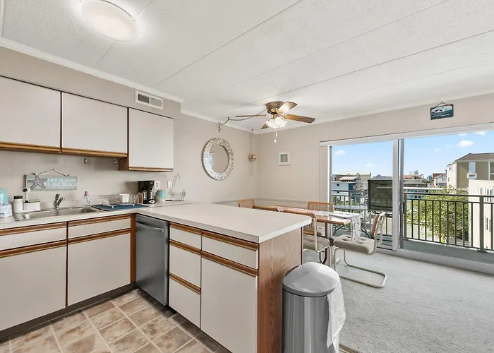 Holiday home Salty Sands 40402 Steps To Ocean & Dining