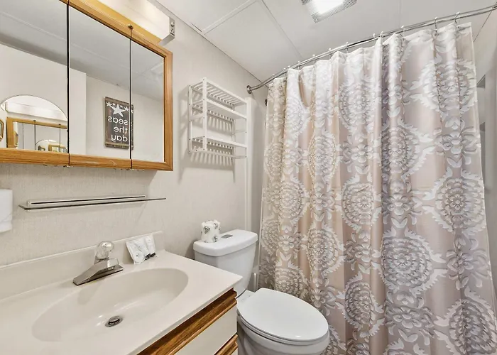 Holiday home Salty Sands 40402 Steps To Ocean & Dining Ocean City