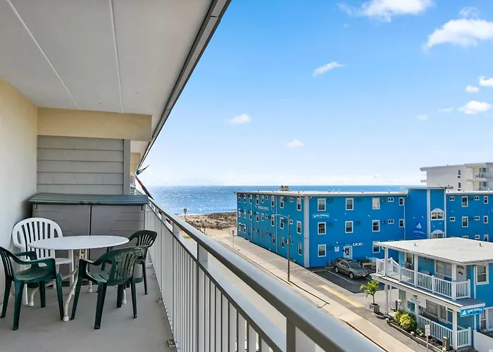 Salty Sands 40402 Steps To Ocean & Dining Holiday home *