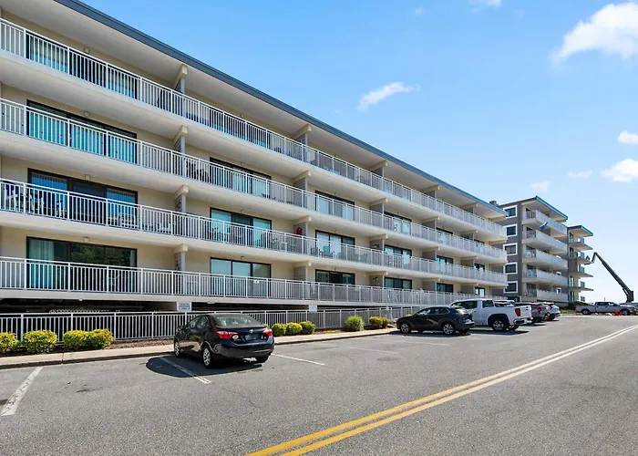 Holiday home Salty Sands 40402 Steps To Ocean & Dining Ocean City